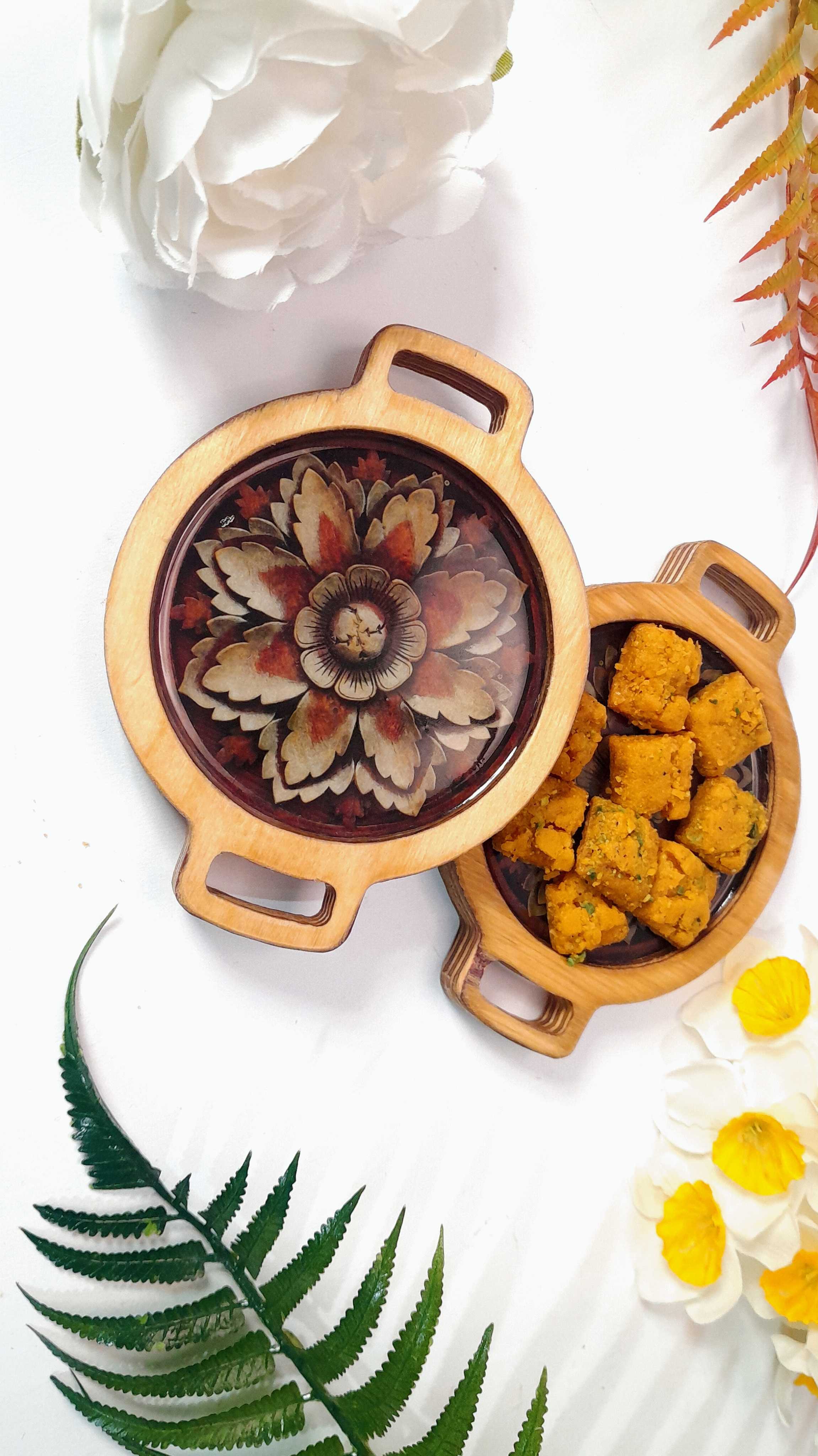 زیر لیوانی طرح منبت‌کاری